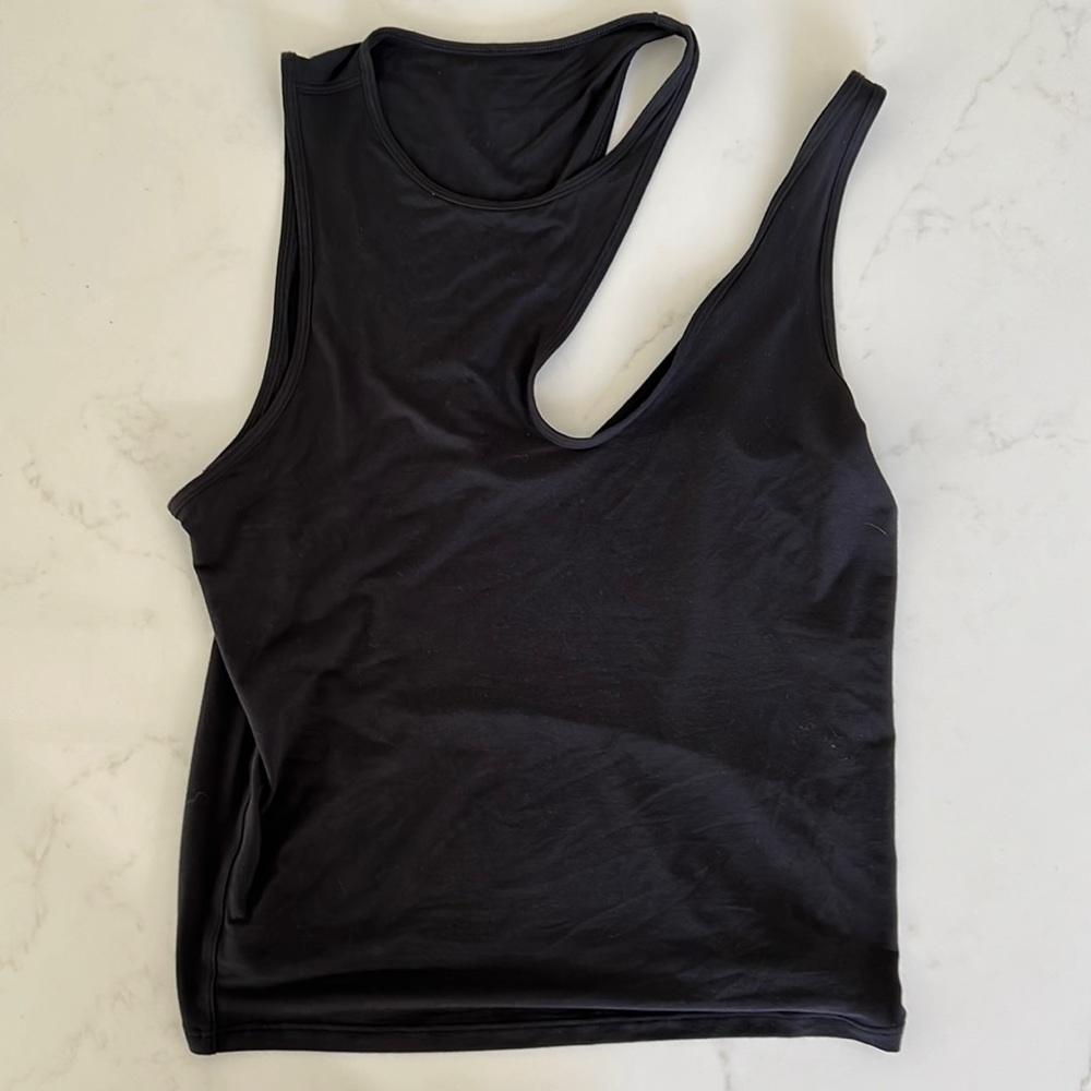 COPY - Lulu lemon black tank cut out